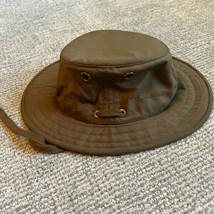 Kids Tilley Outback hat